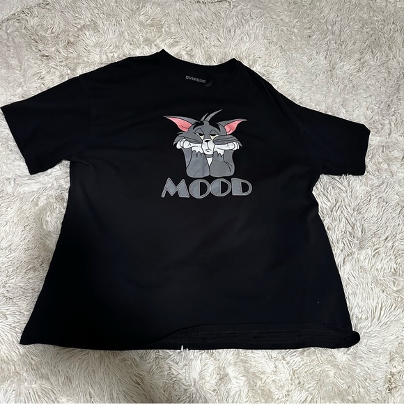 Women’s oversized Black Graphic T-Shirt - Picture 4 of 8